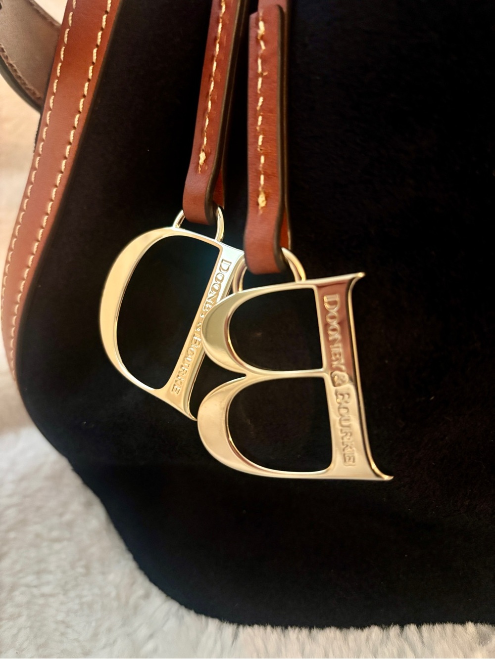 Dooney & Bourke Black Suede Drawstring Bucket Shoulder Bag🖤 - Picture 2 of 12